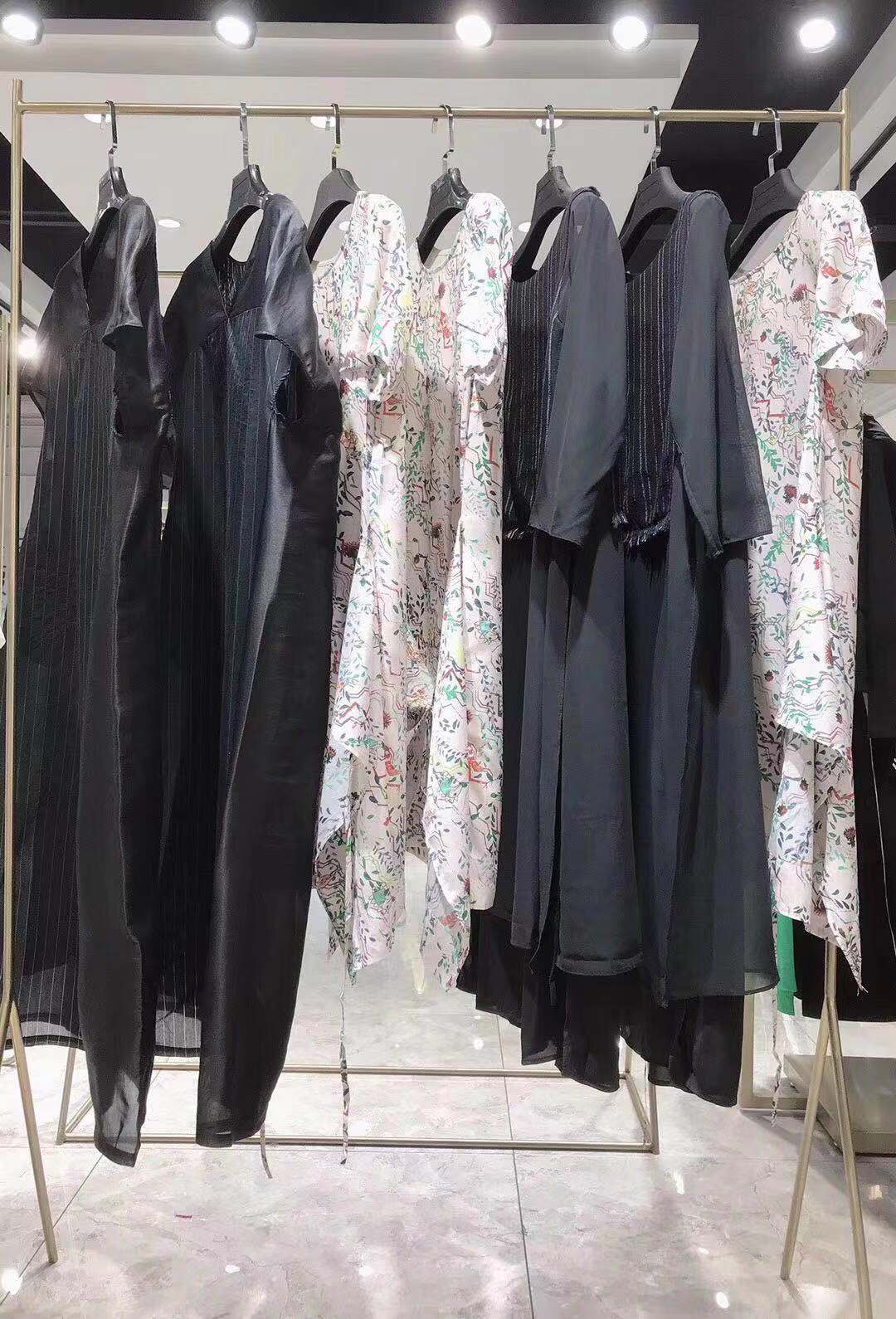 【flyaion 单飞】 19春夏深圳轻奢品牌时尚女装品牌折扣走份批发